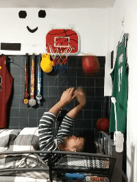 可以看出这位对篮球的热爱爆笑gif动图爆笑gif搞笑图片