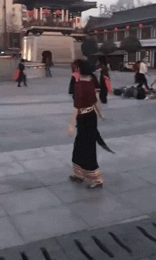 一点都不突兀爆笑gif动图爆笑gif搞笑图片