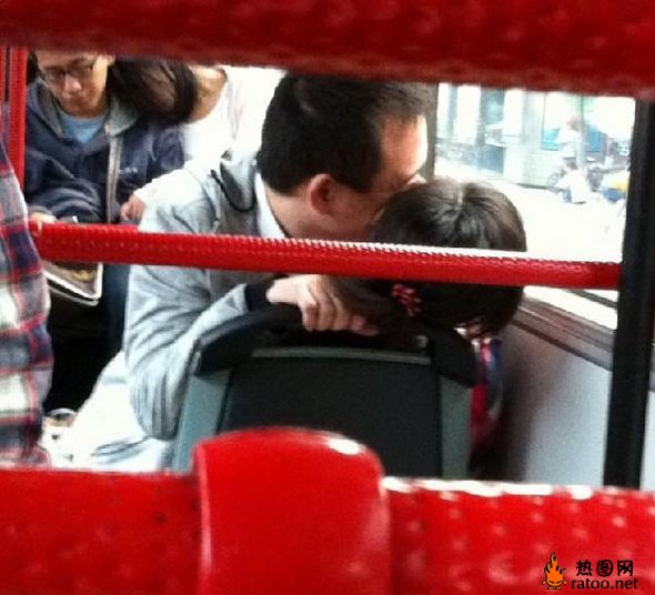 公交车搞笑爆笑gif搞笑图片