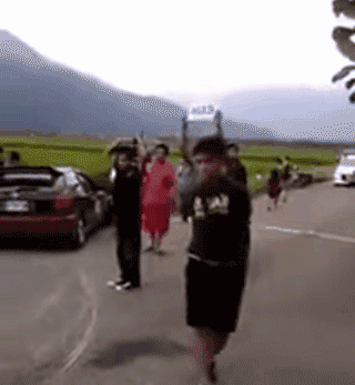 非得这样装一下才舒服爆笑gif搞笑图片