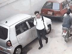 大哥别开枪我懂爆笑gif搞笑图片