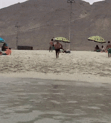 海水都不给你面子爆笑gif搞笑图片