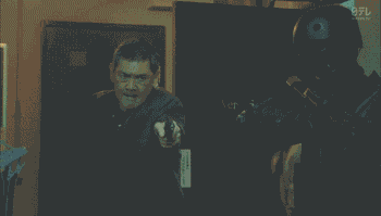 男人之间的战斗爆笑gif搞笑图片