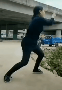 中国大妈吵嘴架就没服过谁爆笑gif搞笑图片