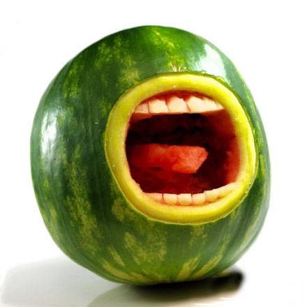 大嘴巴水果西瓜搞怪图片爆笑gif搞笑图片