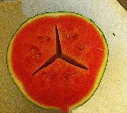 名牌的西瓜创意搞怪图片爆笑gif搞笑图片