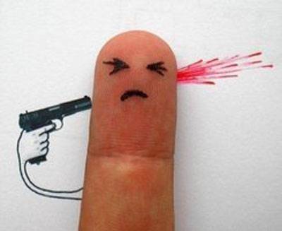 手指搞怪图片之自杀爆笑gif搞笑图片