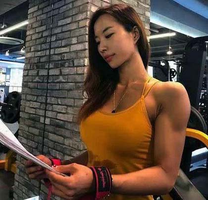 金刚芭比肌肉女搞笑图片爆笑gif搞笑图片