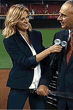 新闻采访失误尴尬瞬间gif动图爆笑gif搞笑图片