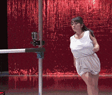 大胸美女跑步运动健身搞笑动态图爆笑gif搞笑图片