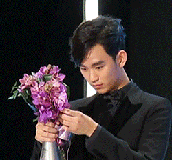 明星尴尬采访瞬间搞笑gif动态图爆笑gif搞笑图片