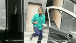 警察抓坏人幽默搞笑gif动态图爆笑gif搞笑图片