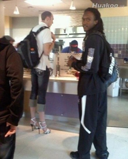 男生穿高跟鞋异装癖搞笑图片爆笑gif搞笑图片