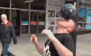 外国人花样玩篮球的搞笑动图爆笑gif搞笑图片