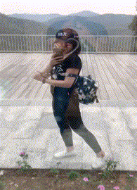 双面镜子的搞笑动图爆笑gif搞笑图片