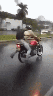 大神骑摩托车的搞笑动图爆笑gif搞笑图片