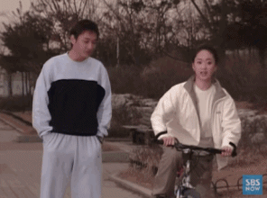 搞笑的娘炮跑步gif图爆笑gif搞笑图片