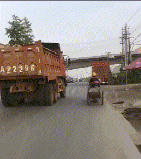 搞笑的三轮车动图爆笑gif搞笑图片