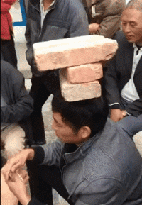 打牌的搞笑惩罚的动图爆笑gif搞笑图片