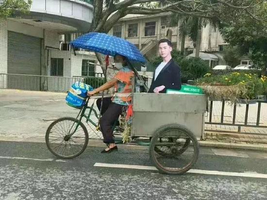 搞笑的人形立牌图爆笑gif搞笑图片