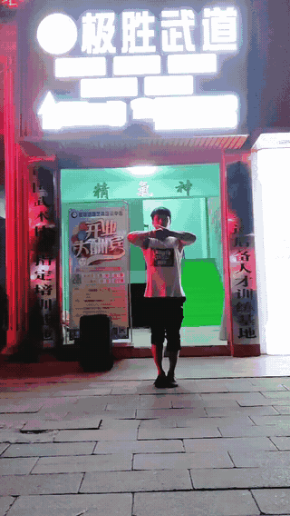 装逼失败的搞笑动态图爆笑gif搞笑图片