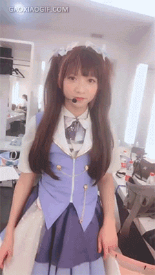 搞笑的女装大佬cos假发GIF动态图爆笑gif搞笑图片