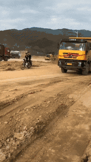 大货车的搞笑GIF动图爆笑gif搞笑图片