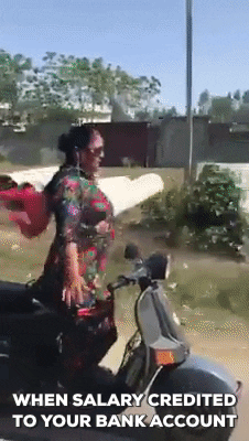 大妈骑电动车的搞笑动图爆笑gif搞笑图片