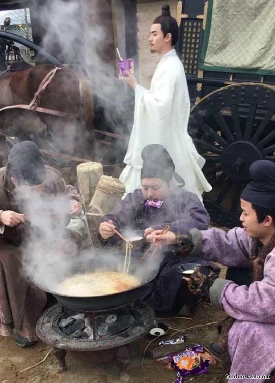 古装剧穿帮的搞笑图片爆笑gif搞笑图片