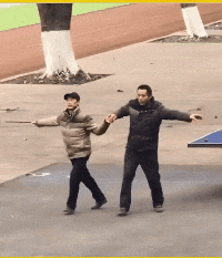 大爷跳尬舞的搞笑gif动态图片爆笑gif搞笑图片