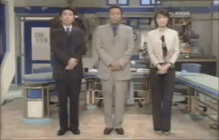 假发掉了的尴尬搞笑GIF动态图片爆笑gif搞笑图片