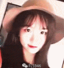 美女卸妆前后搞笑gif对比图爆笑gif搞笑图片