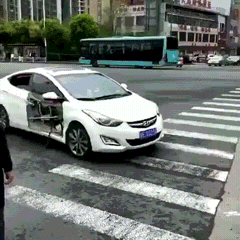 老司机开车的搞笑动图爆笑gif搞笑图片