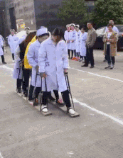 集体玩游戏的搞笑失误瞬间GIF动图爆笑gif搞笑图片