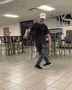 男生跳街舞鬼步舞的搞笑GIF动图爆笑gif搞笑图片