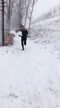 呀！我自己来...爆笑gif搞笑图片