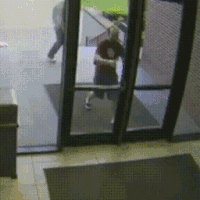 设计师你出来，咱们评评理爆笑gif搞笑图片