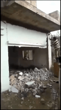 伤敌一千，自顺八百...爆笑gif搞笑图片