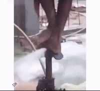 兄台：你拍的段子牺牲有点大呀爆笑gif搞笑图片