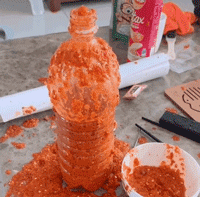 怎么办我一打开辣酱就喷出来了爆笑gif搞笑图片