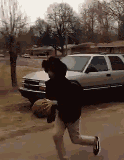 看我三步跨栏爆笑gif搞笑图片