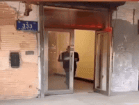 一手神操作即将上演爆笑gif搞笑图片