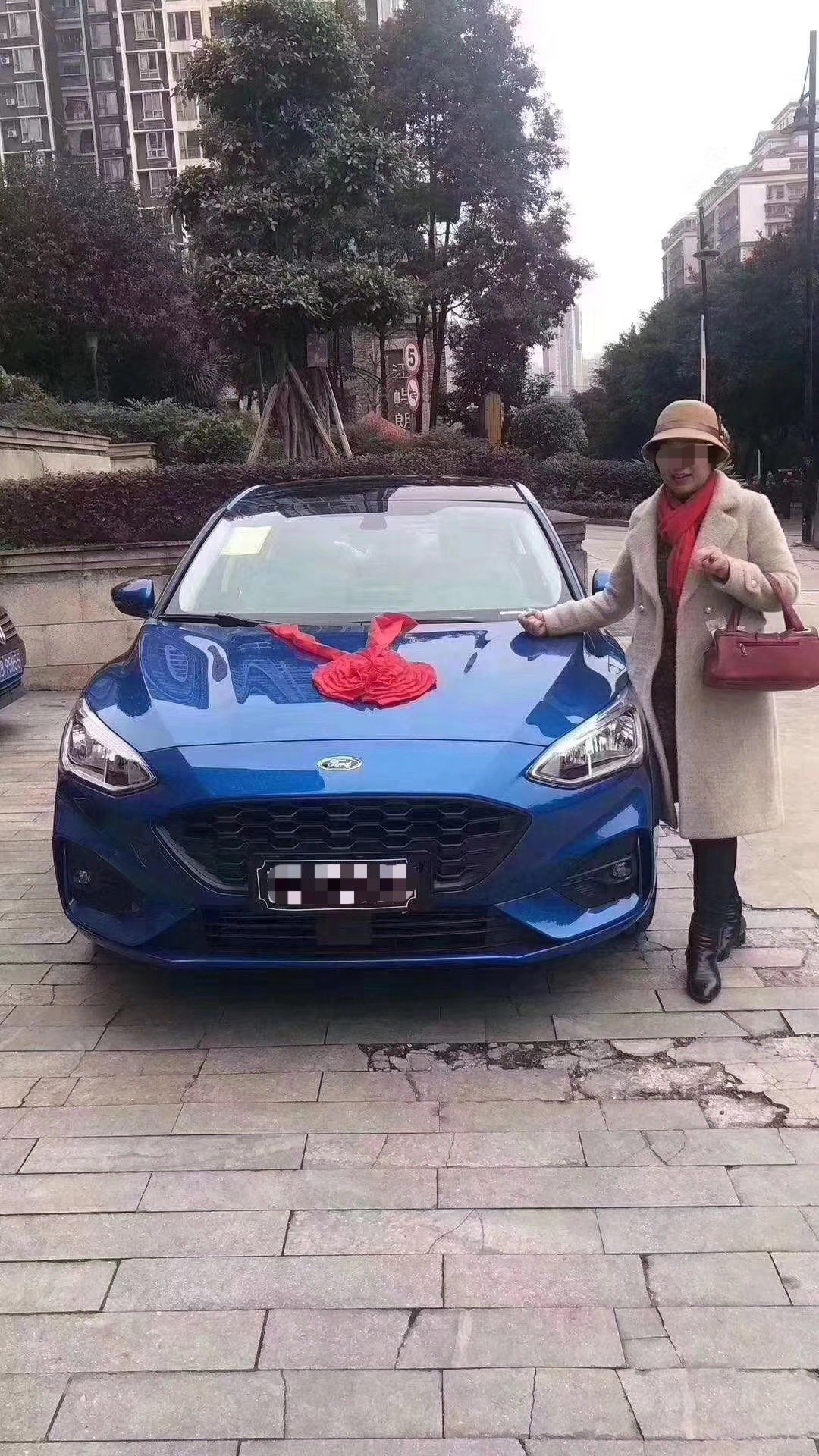 姐，您不刚提车吗，咋又来了爆笑gif搞笑图片