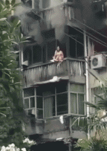 遇事不慌，有大侠风范爆笑gif搞笑图片