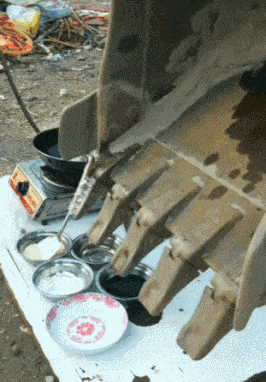 挖掘机技术哪家强爆笑gif搞笑图片