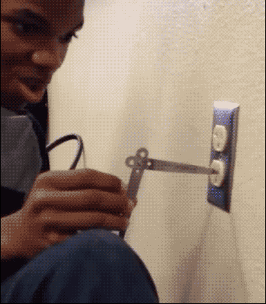 装逼的都没有好下场！爆笑gif搞笑图片