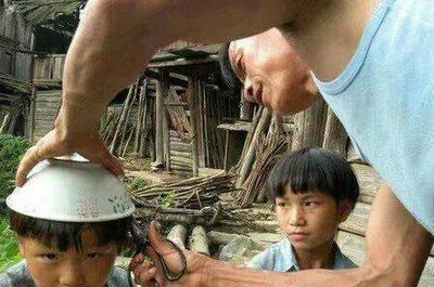 名副其实锅盖头爆笑gif搞笑图片