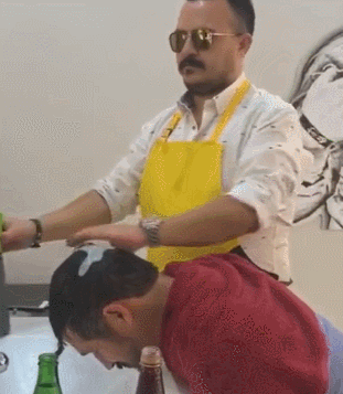 我洗头，不洗脸爆笑gif搞笑图片