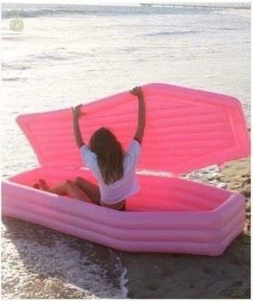 心态崩溃但仍然想要享受这个夏天时的我爆笑gif搞笑图片