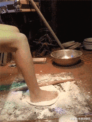 老婆说今天下班给我做饼吃爆笑gif搞笑图片